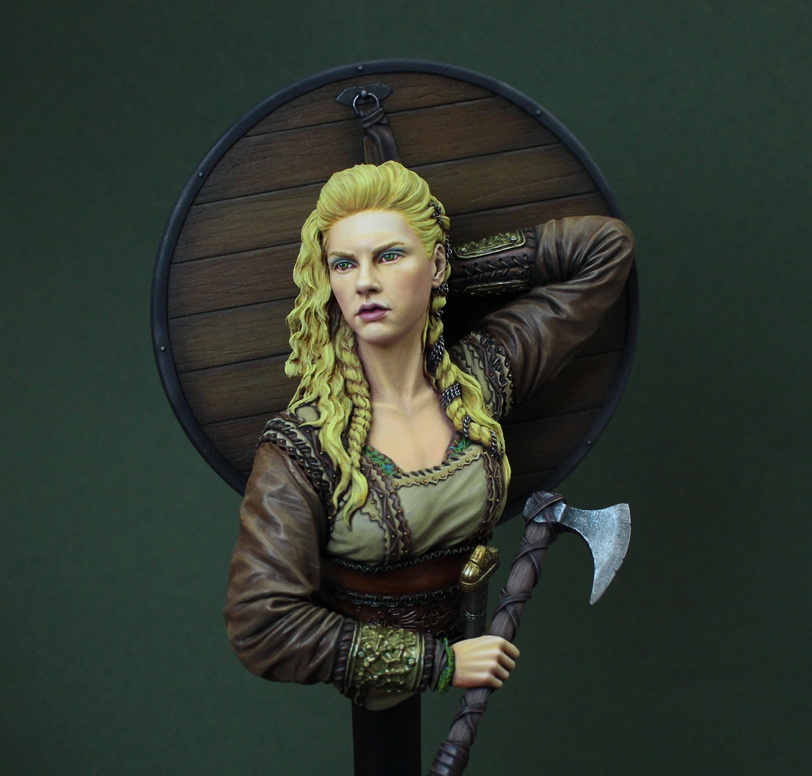 Viking Warrior Women? The Shieldmaiden of Birka 