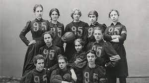 Photo of first Smith University women's basketball team